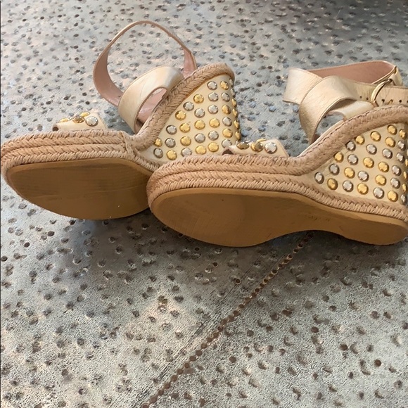 Stuart Weitzman- Hubcaps Bullets Wedges size 7 - Picture 2 of 5